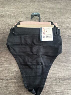 Joyspun 3 pack thong underwear
Size XXXL (22) #lingerie #intimates